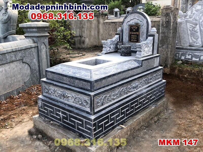 mo-da-tam-cap-dep-don-gian-MKM-147 Mộ đá tam cấp cải táng đẹp